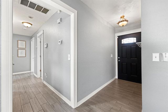 10445 Birkenhead Road, Yukon, OK 73099