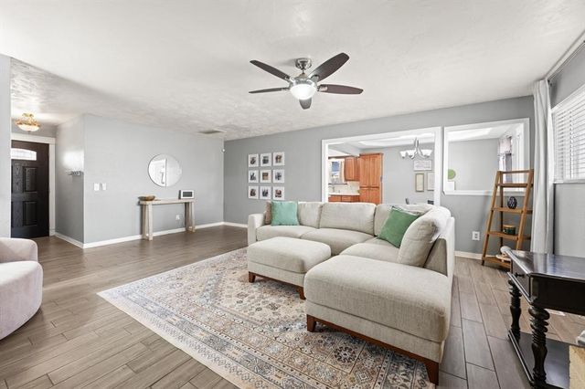 10445 Birkenhead Road, Yukon, OK 73099