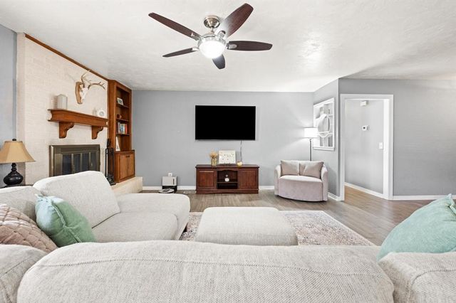 10445 Birkenhead Road, Yukon, OK 73099