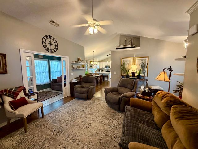 207 Melody Gardens Dr., Surfside Beach, SC 29575