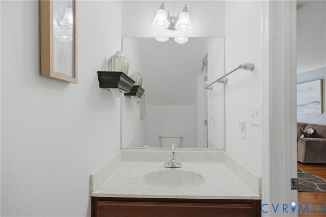 2043 Maginoak Ct, North Chesterfield, VA 23236