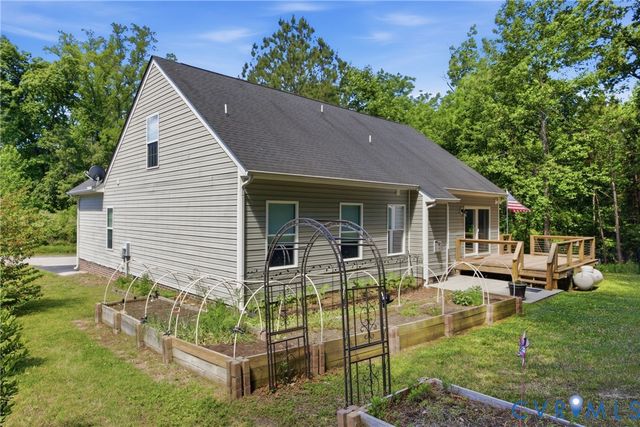 2043 Maginoak Ct, North Chesterfield, VA 23236