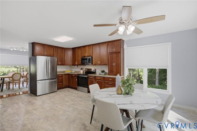 2043 Maginoak Ct, North Chesterfield, VA 23236
