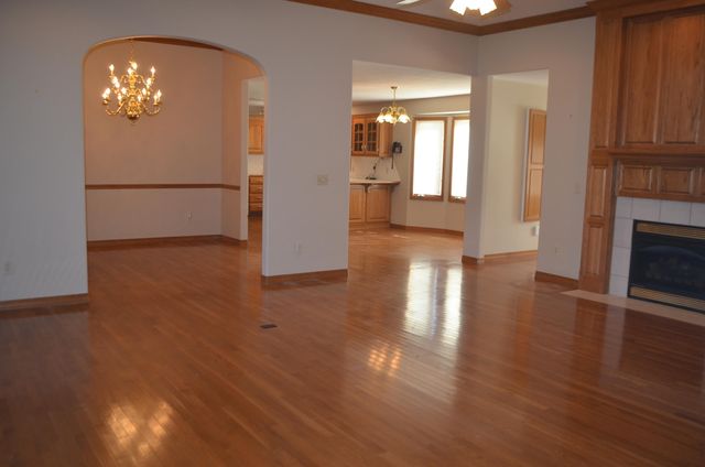 806 W Honeysuckle Lane, Nixa, MO 65714