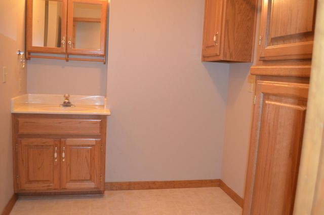 806 W Honeysuckle Lane, Nixa, MO 65714