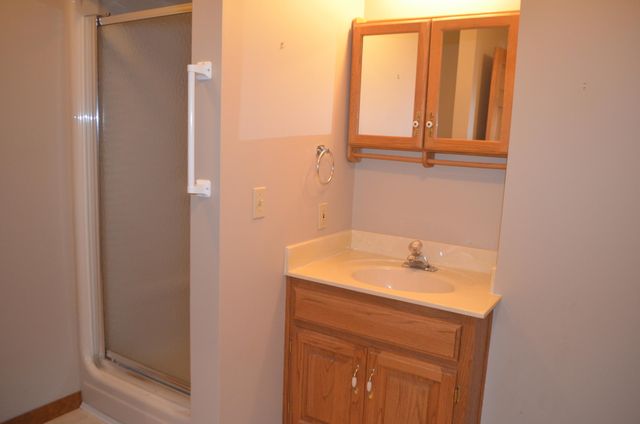 806 W Honeysuckle Lane, Nixa, MO 65714