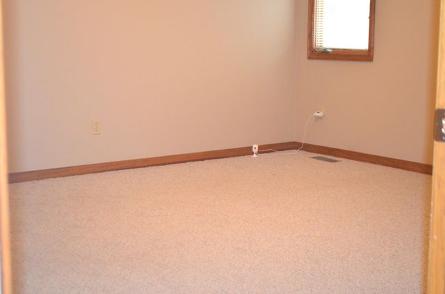 806 W Honeysuckle Lane, Nixa, MO 65714