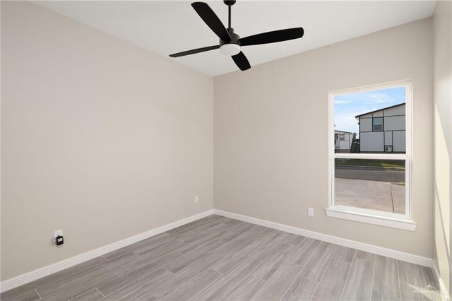 905 Crestview Street, Weslaco, TX 78599