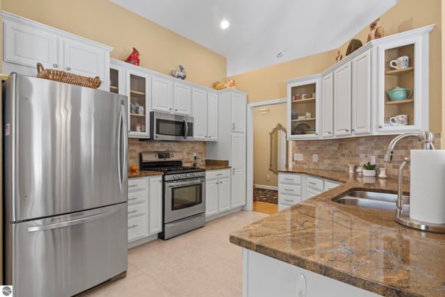 2934 Ridge Trail Drive, Traverse City, MI 49684