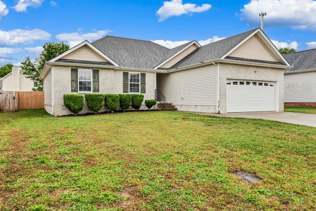 2625 Arthurs Ct, Clarksville, TN 37040