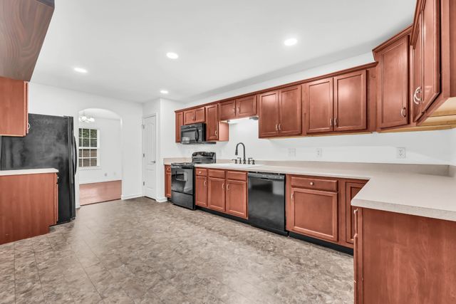 2625 Arthurs Ct, Clarksville, TN 37040