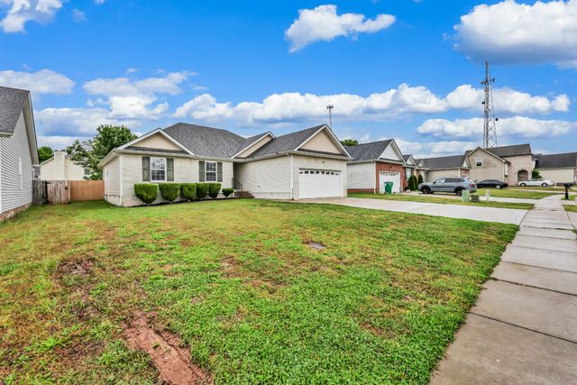 2625 Arthurs Ct, Clarksville, TN 37040