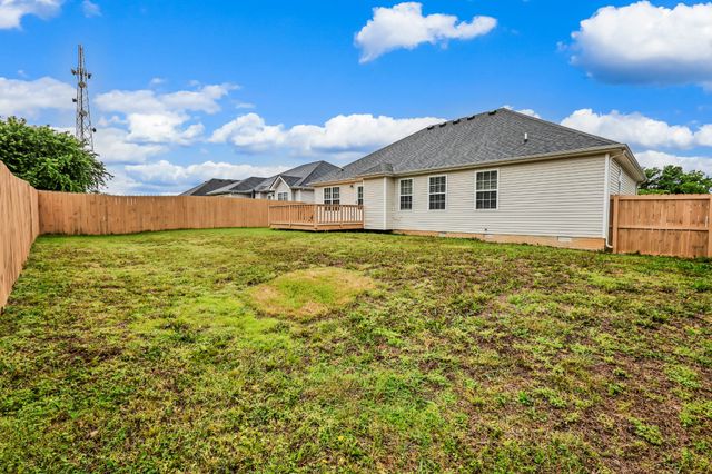2625 Arthurs Ct, Clarksville, TN 37040