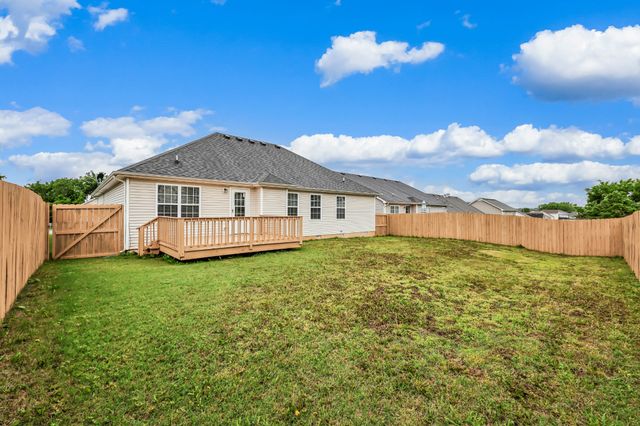 2625 Arthurs Ct, Clarksville, TN 37040