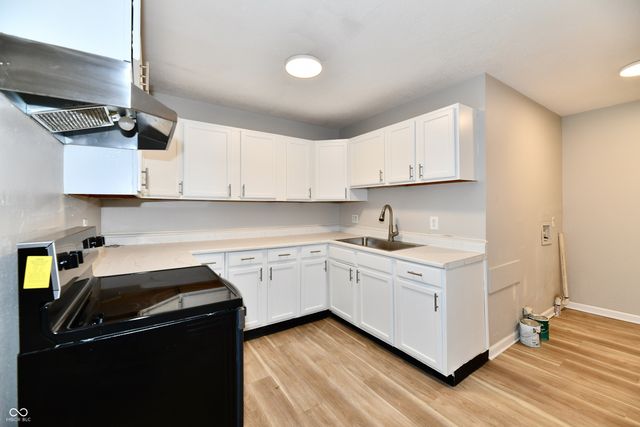 955 N Belmont Avenue, Indianapolis, IN 46222