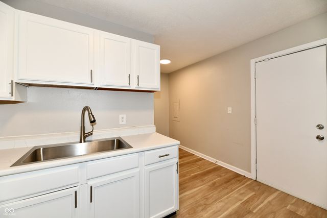 955 N Belmont Avenue, Indianapolis, IN 46222