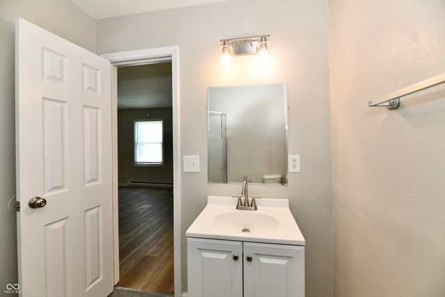 955 N Belmont Avenue, Indianapolis, IN 46222