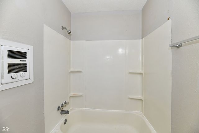 955 N Belmont Avenue, Indianapolis, IN 46222