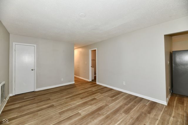 955 N Belmont Avenue, Indianapolis, IN 46222