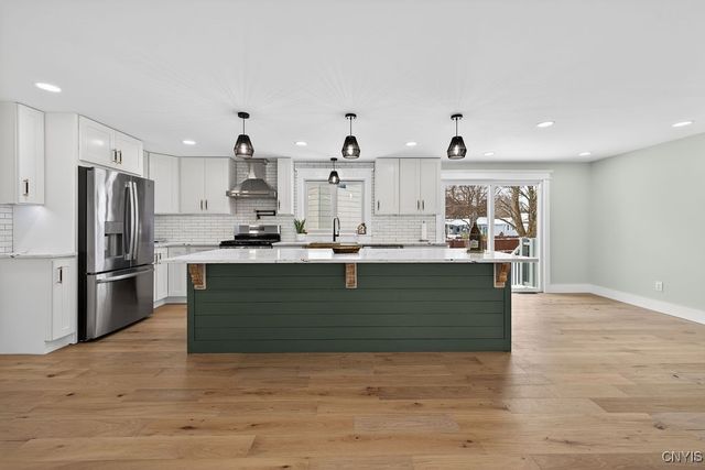 119 Gulino Avenue, Camillus, NY 13031