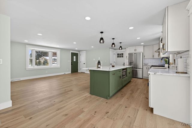 119 Gulino Avenue, Camillus, NY 13031