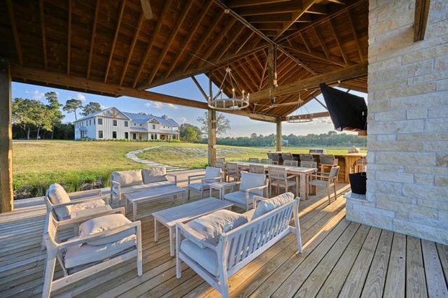 16334 Farm To Market Road 2620, Bedias, TX 77831