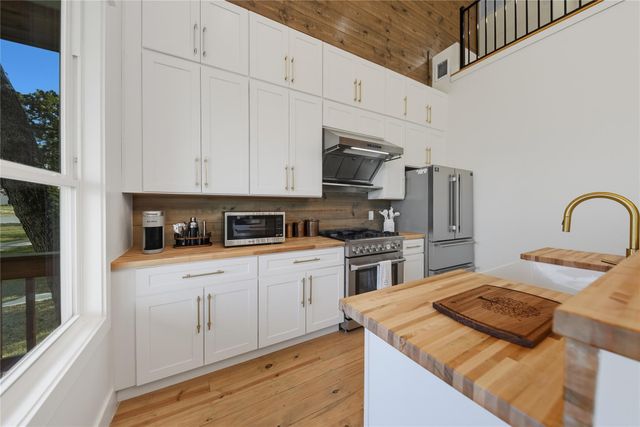 16334 Farm To Market Road 2620, Bedias, TX 77831