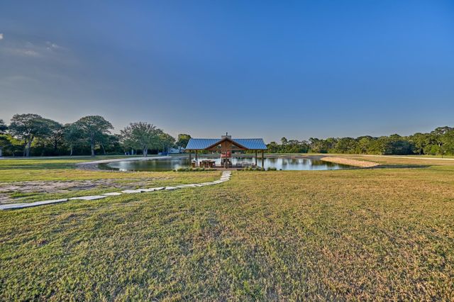 16334 Farm To Market Road 2620, Bedias, TX 77831