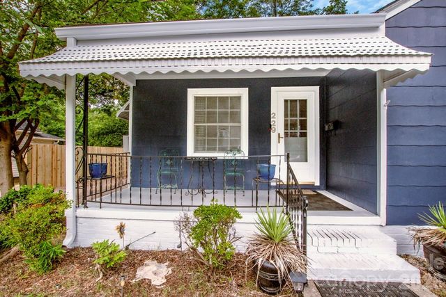 229 E Mcneely Avenue, Mooresville, NC 28115