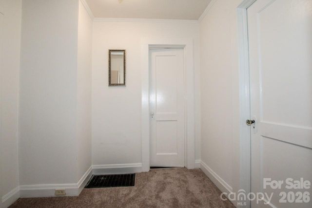 229 E Mcneely Avenue, Mooresville, NC 28115