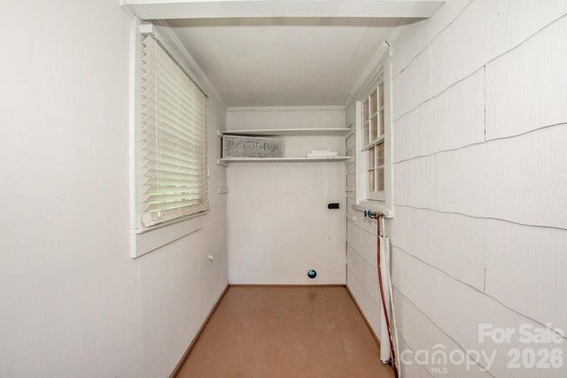 229 E Mcneely Avenue, Mooresville, NC 28115
