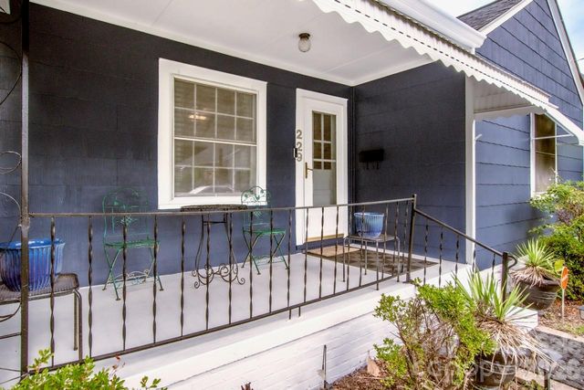 229 E Mcneely Avenue, Mooresville, NC 28115
