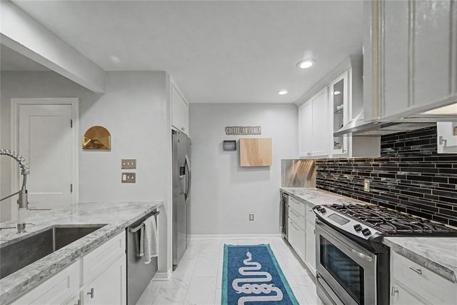 1104 Buckner Street, Houston, TX 77019