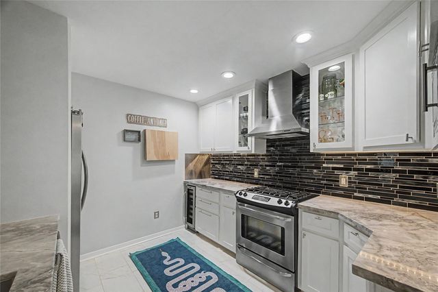 1104 Buckner Street, Houston, TX 77019
