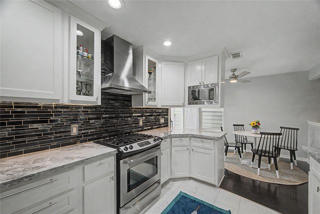 1104 Buckner Street, Houston, TX 77019