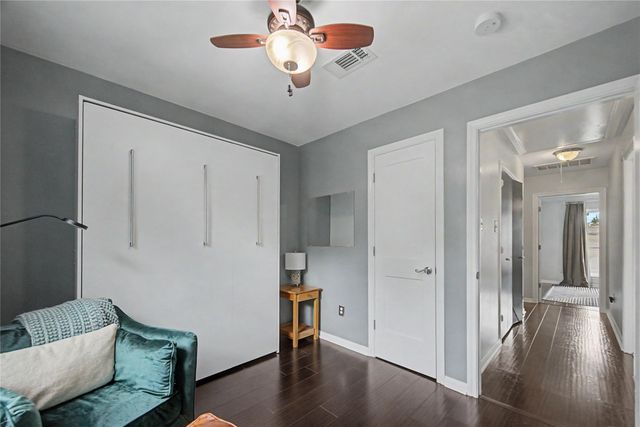 1104 Buckner Street, Houston, TX 77019