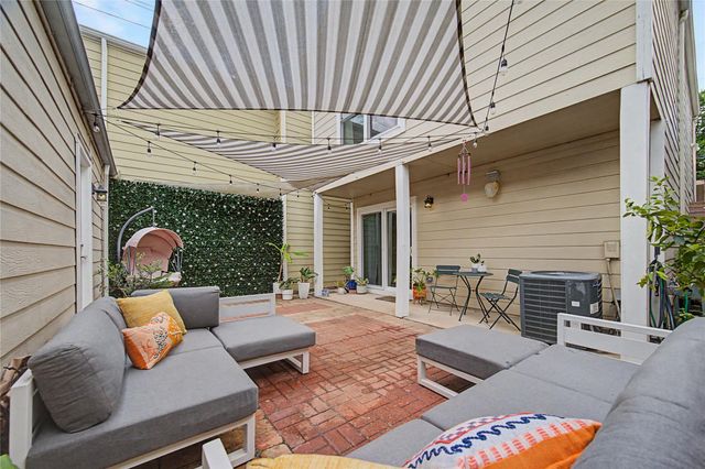 1104 Buckner Street, Houston, TX 77019