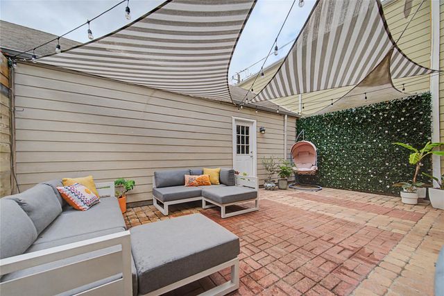 1104 Buckner Street, Houston, TX 77019