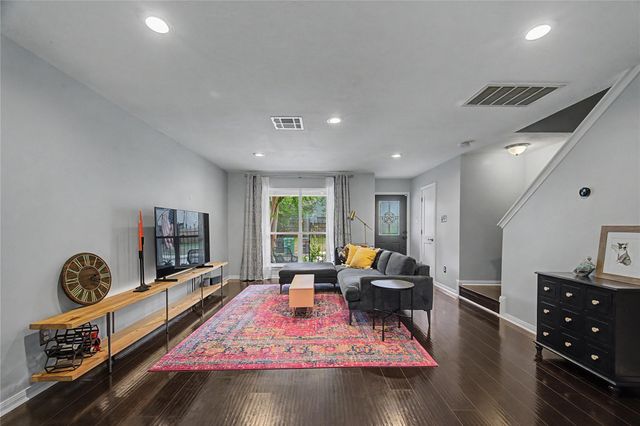 1104 Buckner Street, Houston, TX 77019
