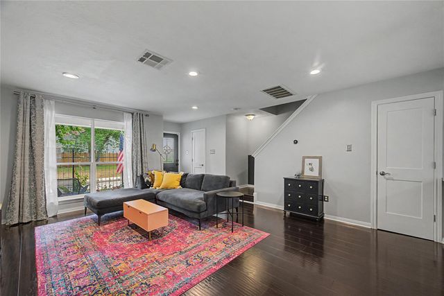 1104 Buckner Street, Houston, TX 77019