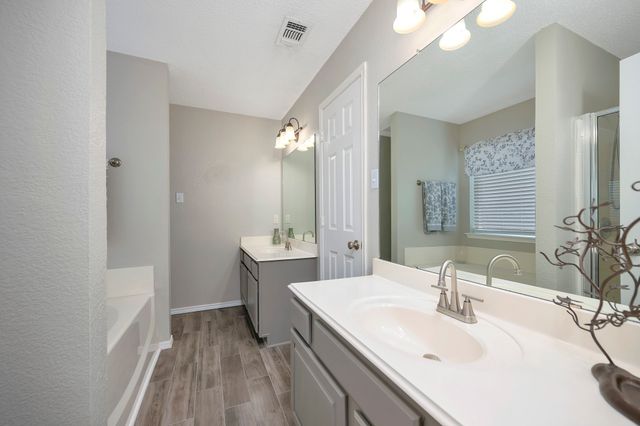 6354 Stonewater Bend Trail, Fort Worth, TX 76179