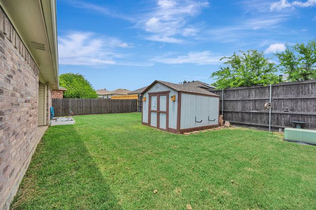 6354 Stonewater Bend Trail, Fort Worth, TX 76179