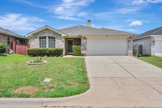 6354 Stonewater Bend Trail, Fort Worth, TX 76179
