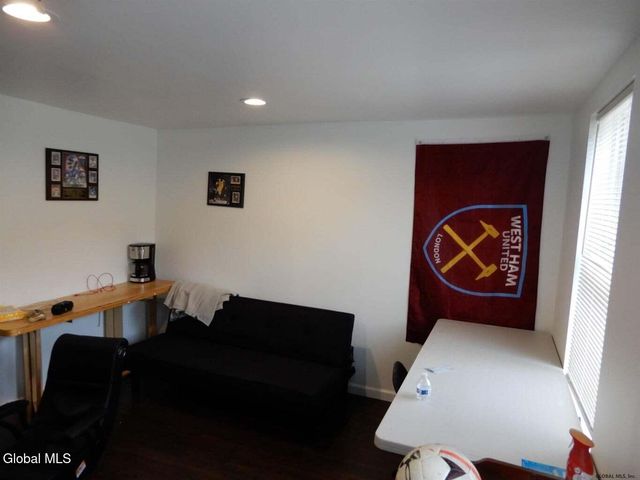 61 14th Street, Troy, NY 12180