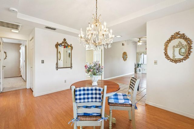 8137 Rose Vine Ln, Fair Oaks, CA 95628