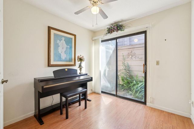 8137 Rose Vine Ln, Fair Oaks, CA 95628