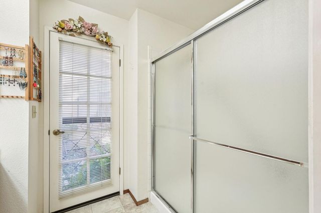 8137 Rose Vine Ln, Fair Oaks, CA 95628