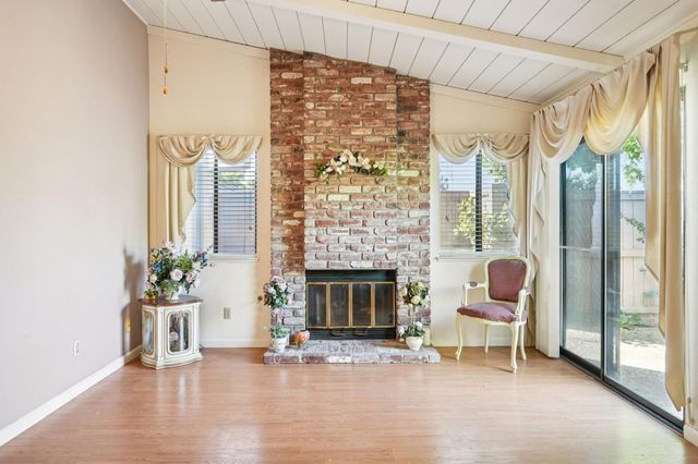 8137 Rose Vine Ln, Fair Oaks, CA 95628