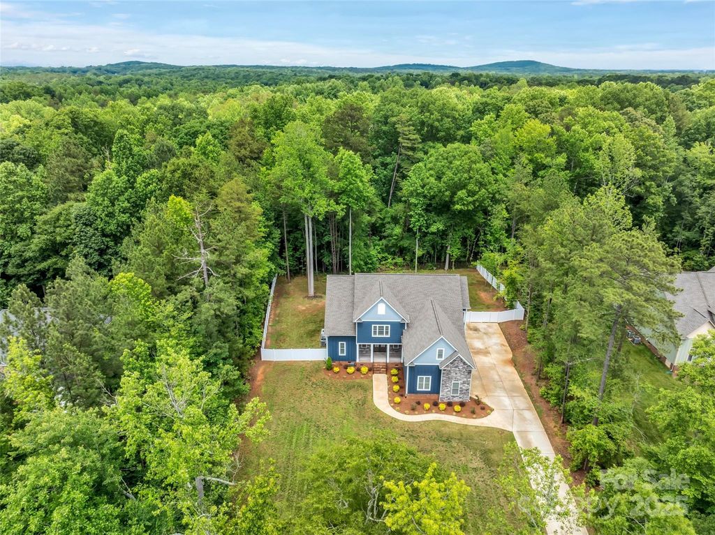 1622 Hunters Place Road, York, SC 29745