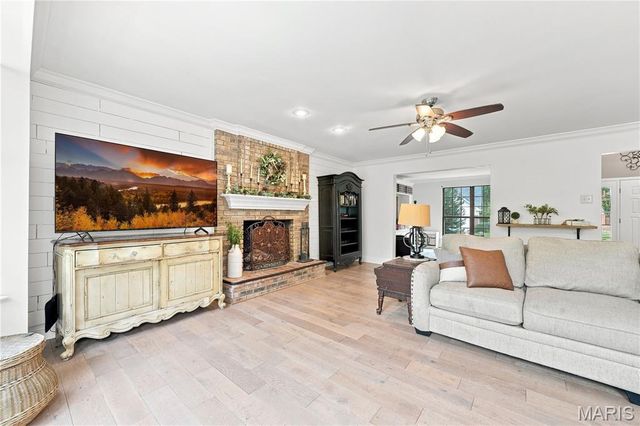 429 Beacon Point Lane, Wildwood, MO 63040